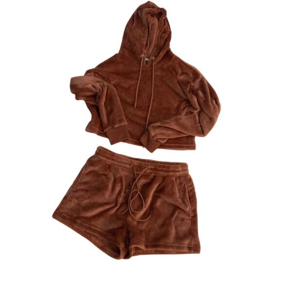 Miss Posh Soft Crop Lounge Active Wear Set Outfit Hoodie Shorts Medium - Picture 3 of 14